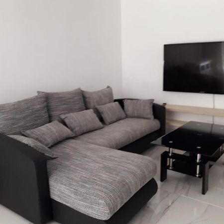 Jona Apt Le Lamentin Exterior foto